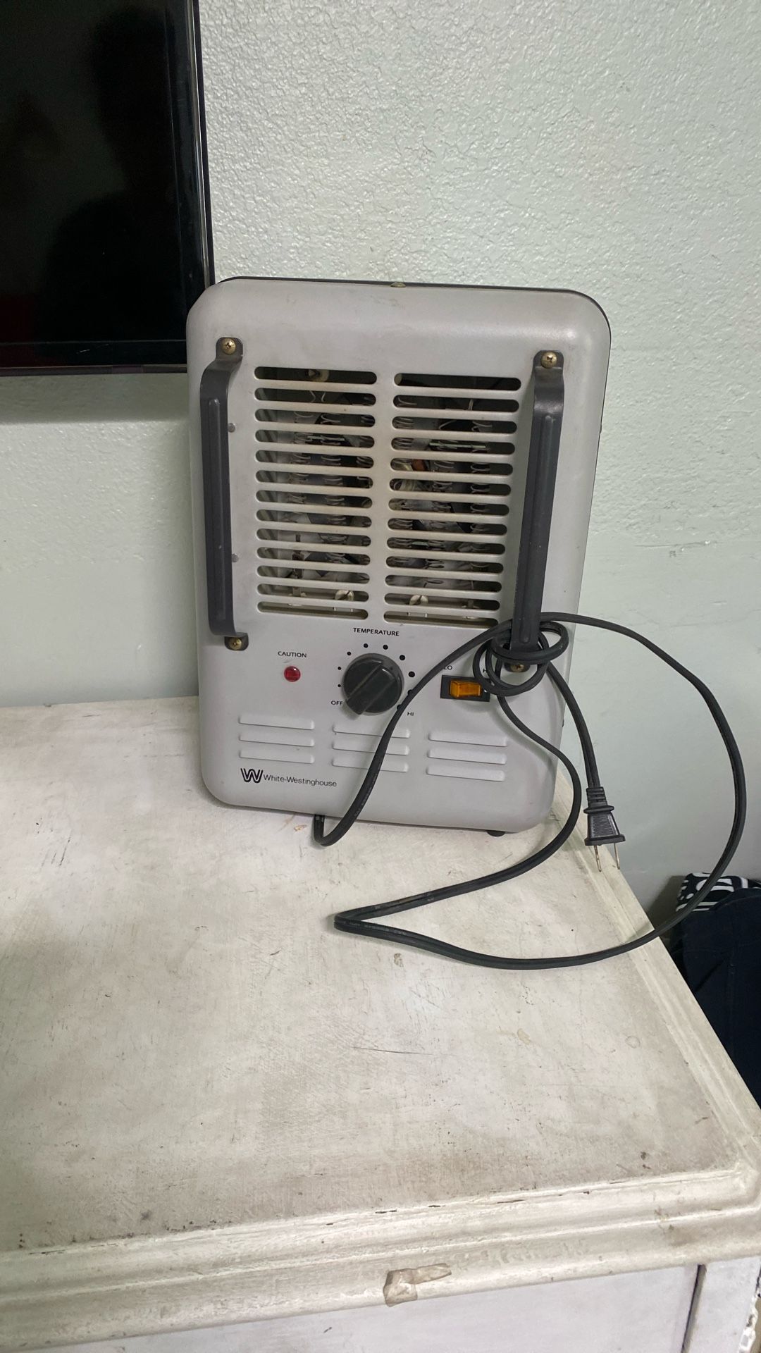 White Westinghouse Heater $22