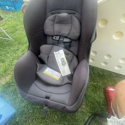 EVENFIO car seat
