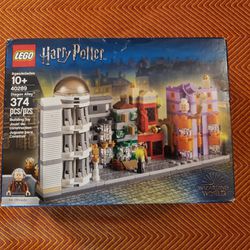 New In Box Lego Harry Potter Diagon’s Alley 40289 Ages 10+ 374 pcs/pzs