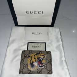 Authentic Gucci Wallet (Lion Print)