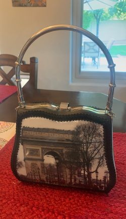 Paris purse