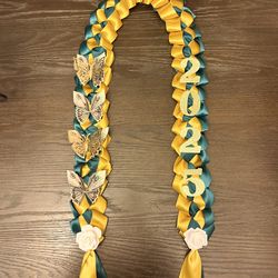 Custom Graduation Leis
