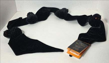 NEW - Vintage Hallmark Halloween Plush Bat Boa with Original "Neck Bite" Tattoos