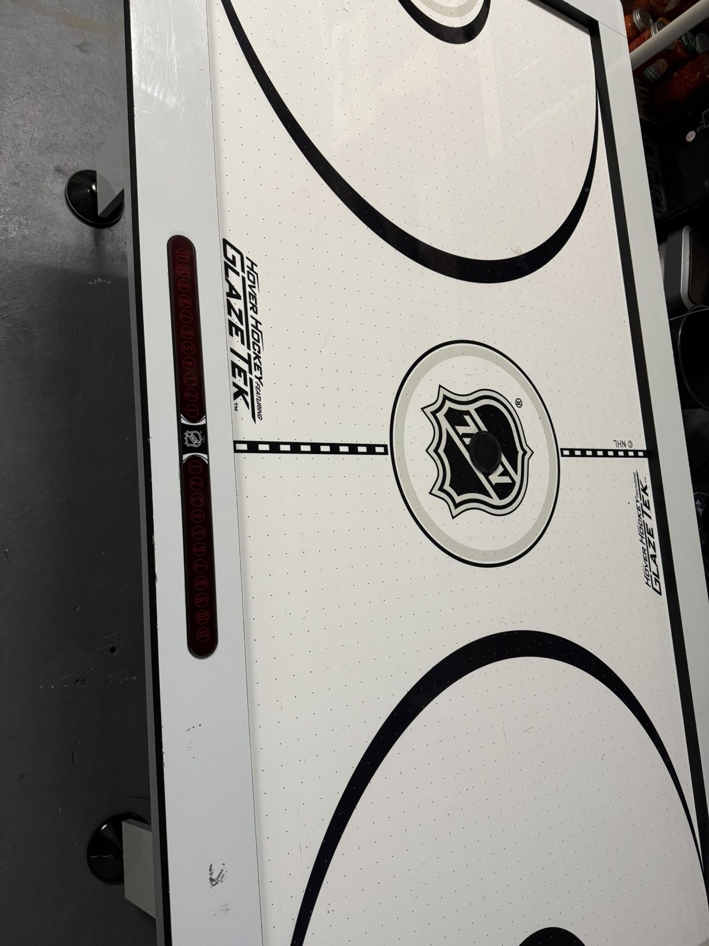 AIR HOCKEY TABLE