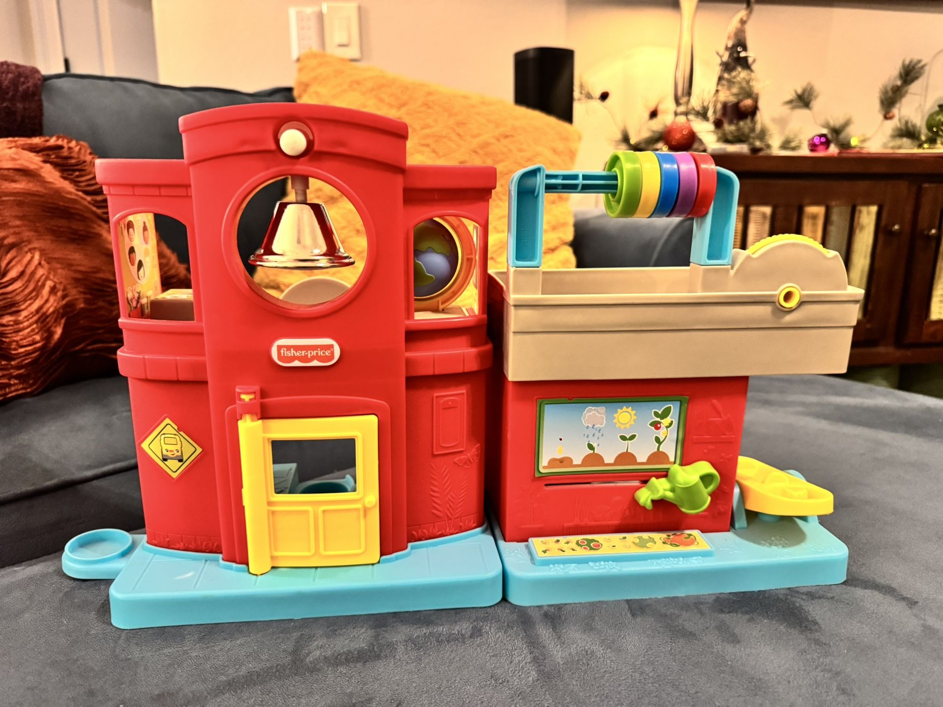 Fisher-Price Little People Friendly School