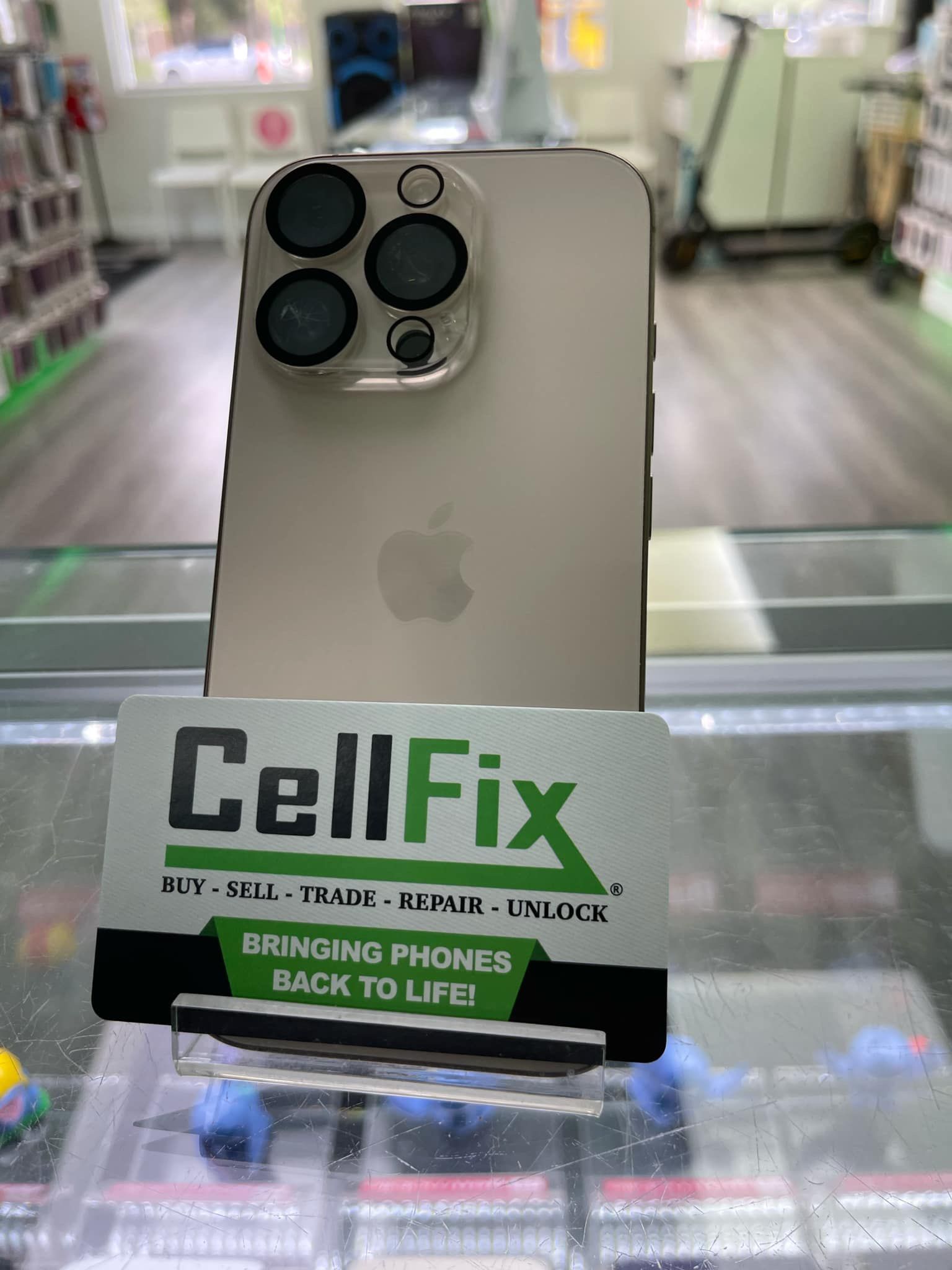 IPhone 16 Pro 256GB (READ DESCRIPTION)