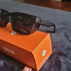 Spy + Sunglasses 