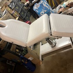 Chair: Esthetician, Tattoo, Massage, Eyebrow 