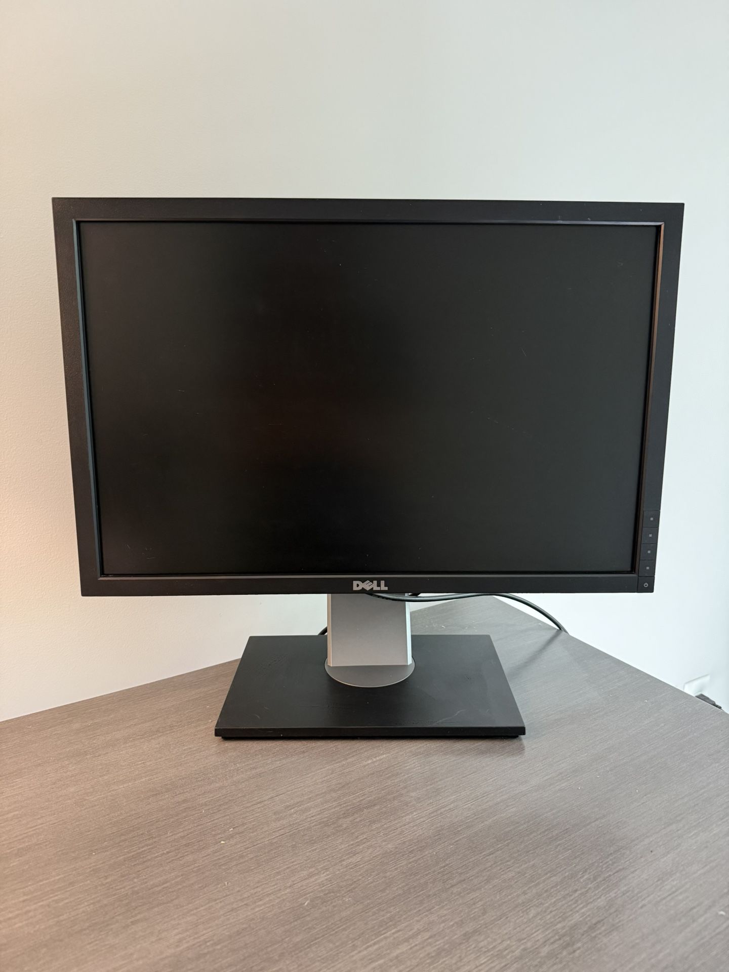 Black DELL monitor