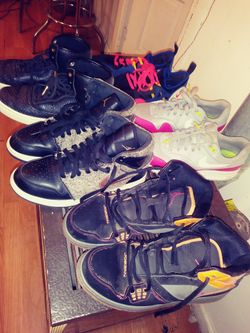Tennis Shoes