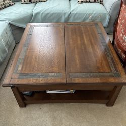 Solid wood sofa table. Coffee table.