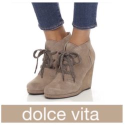 NEW!  Dolce Vita Gael Lace-Up Wedge Platform 