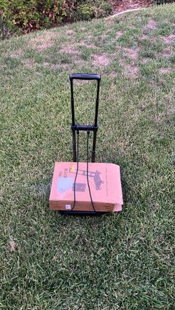 FOLDING HAND TRUCK 