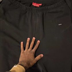 Supreme Sweatpants 