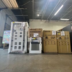 Samsung Smart 46 dBA Dishwasher with StormWash and AutoRelease Door in Stainless Steel