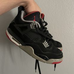 Jordan 4 Bred 