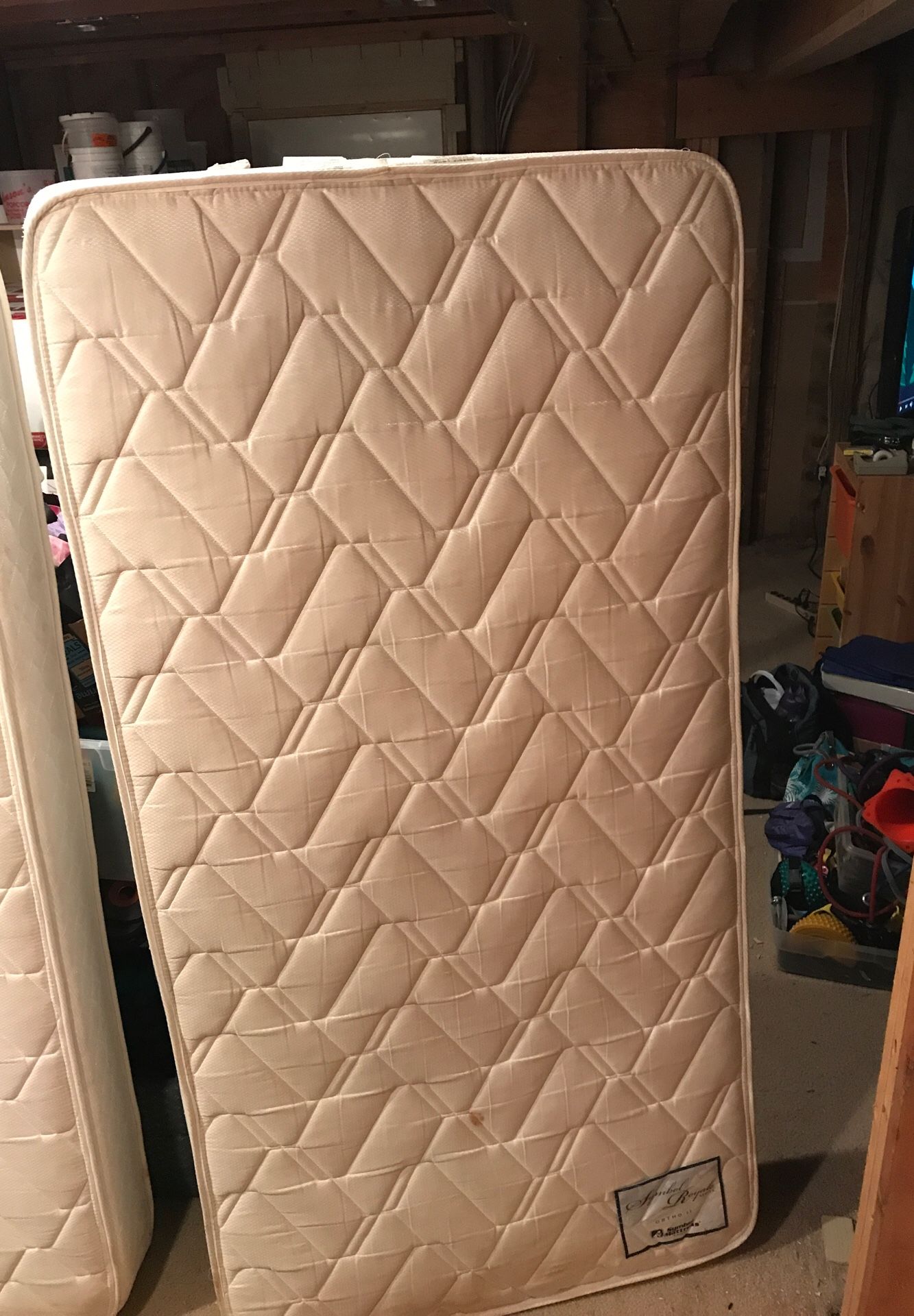 twin mattresses