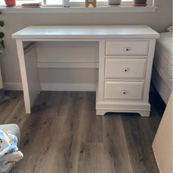 Beautiful White Wood Desk For Sale!!!
