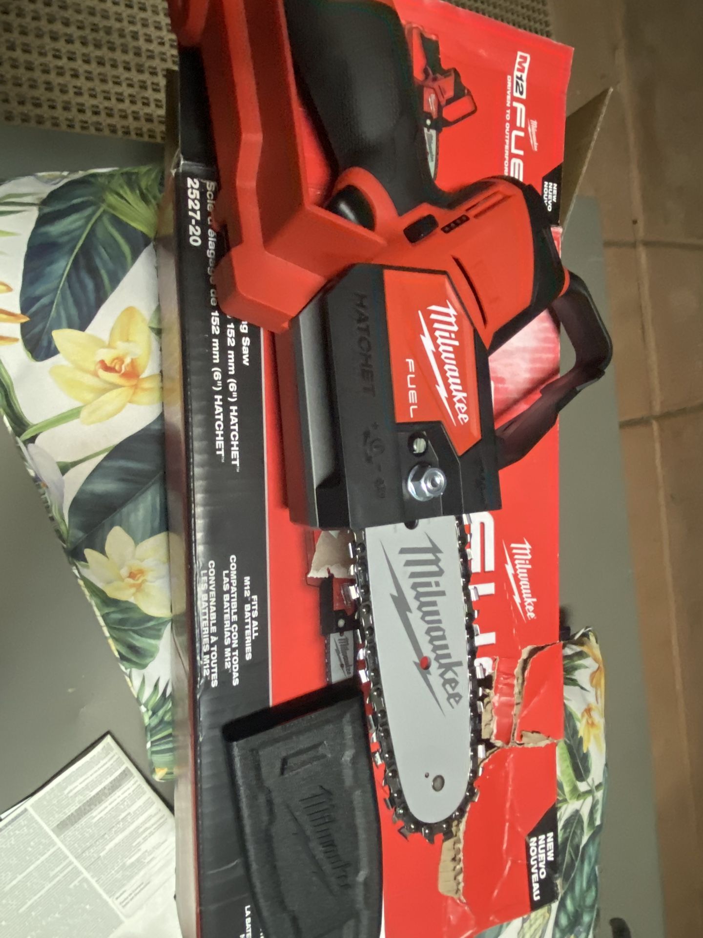 Milwaukee M12  6” Pruning Saw  Tool Only 