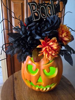 Light Up Halloween pumpkin