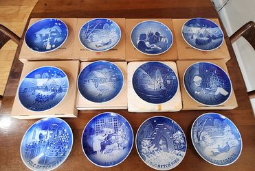 Bing & Grondahl porcelain plates lot of 12