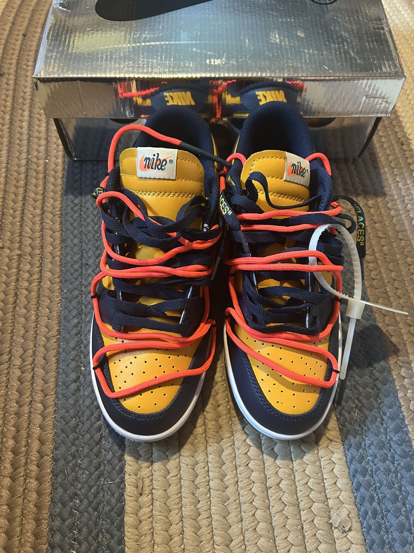 New Nike Dunk Low Mens Size 9.5