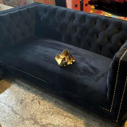 Black Button Loveseat 