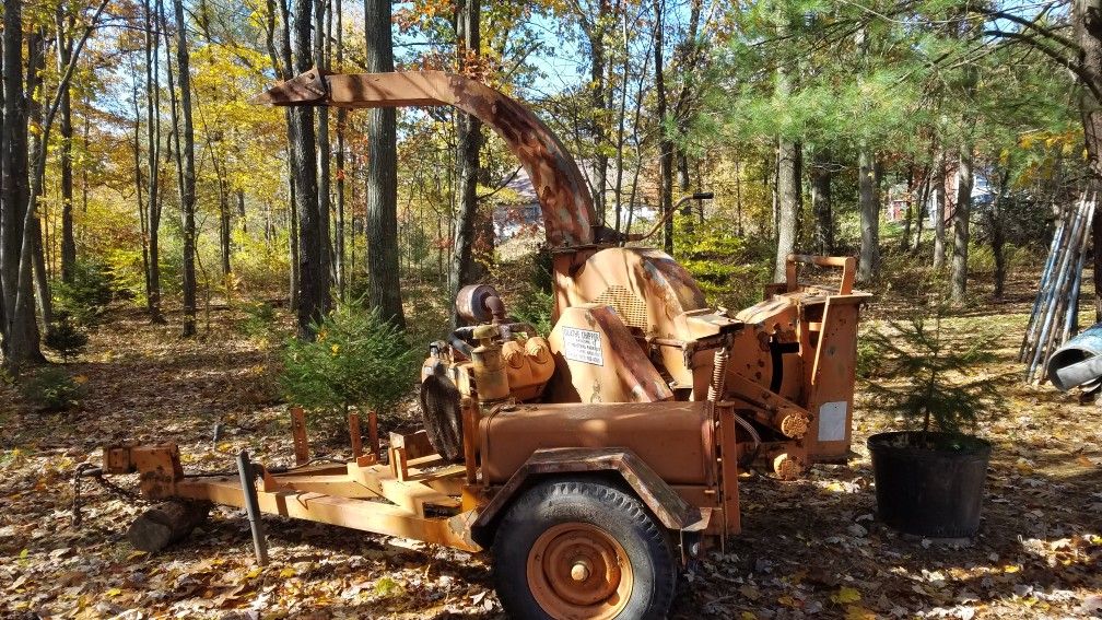 WOOD CHIPPER MODEL 986 OLATHE