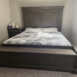 King size bedroom set, like new