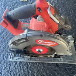 Milwaukee Skill saw 