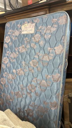 Twin mattress