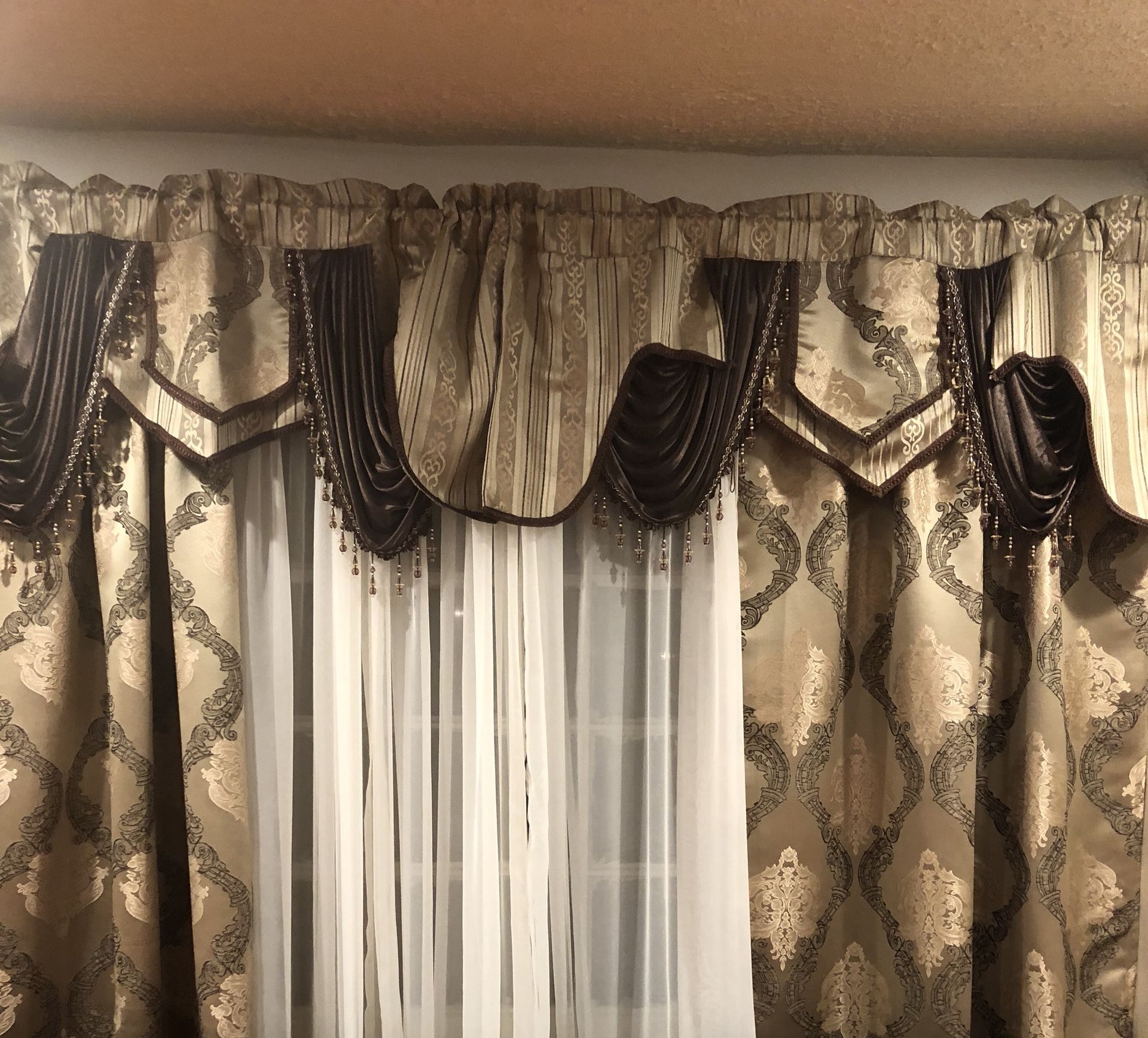 Window curtains and Veilance