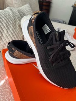 Women’s Tennis Shoes