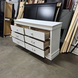 Dresser $160