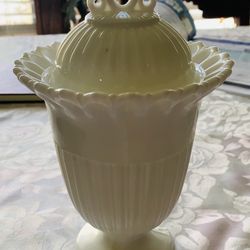 Vintage Fostoria Randolph White Milk Glass Covered Candy Dish Or Footed Urn With A Lid 