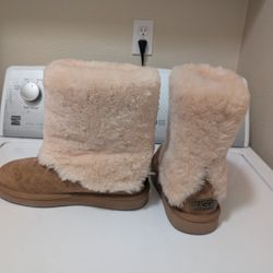 Woman's UGG Boots