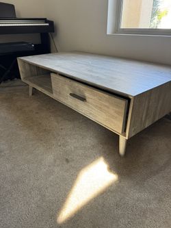 Coffee/ Center Table With Storage 