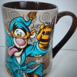Hard To Find Disney Parks Winnie The Pooh TIGGER  Mug