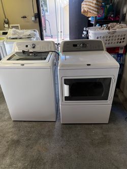 Maytag Washer and Dryer Set $400 x las 2
