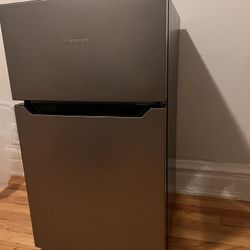 Hisense 3.2 Cu. Ft. Double-Door Compact Refrigerator (Stainless Steel)