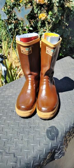 Xtratuf deckhand boots (size 7)
