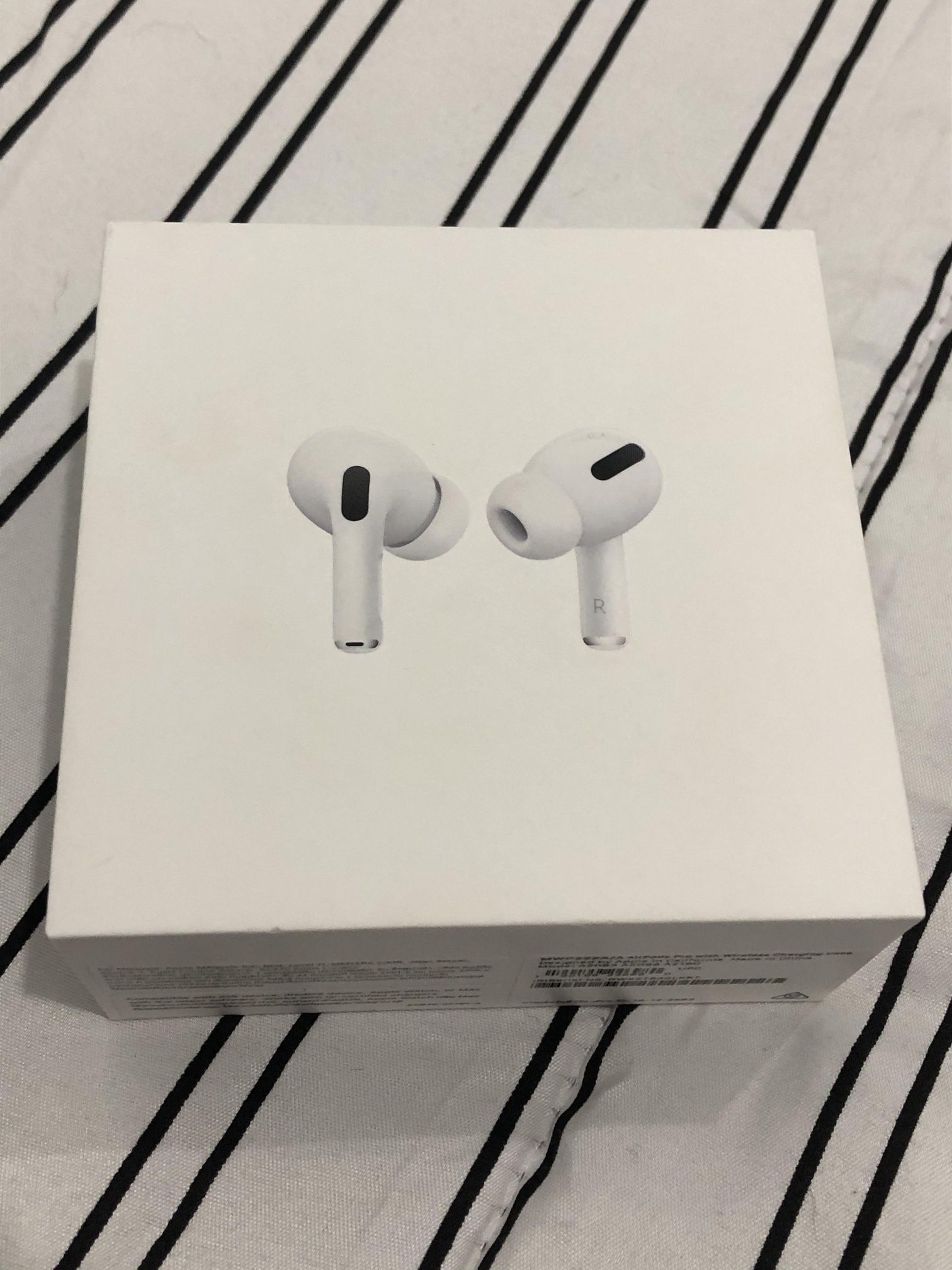 AirPods Pro New 120$