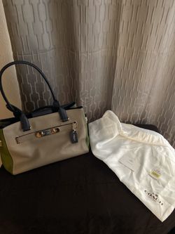 Tan/olive Coach Purse