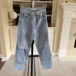 Stradivarius Mom Slim Fit Jeans