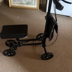  Brand  New Medical Knee Scooter