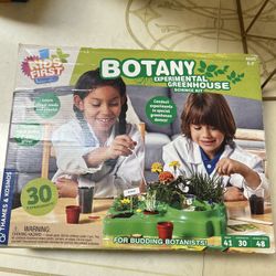 Thames & Kosmos Kids First Botany - Experimental Greenhouse Kit