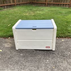Vintage Little Tikes Tykes Child Size Large Toy box Toy Chest. Blue/white. Great Condition! Smoke and pet free home. 33”x22”x21”.