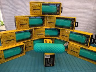 Wireless portable speaker