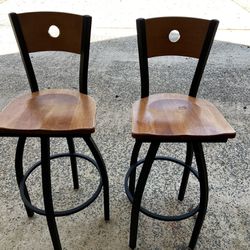 Nice Wooden Bar Stool Chairs 