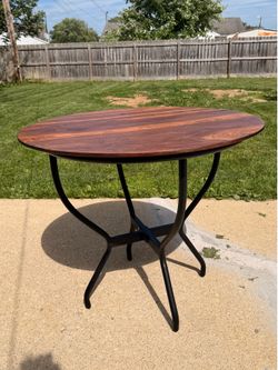 Round Solid Wood Dining Table with Metal Base – 48”